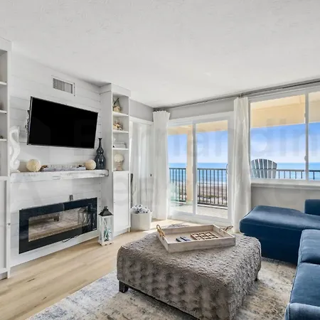 Coral Sands Beautiful Condominium